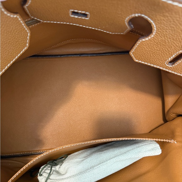 INSPIRED B BAG SIZE 40 in GOLD with palladium hardware - Picture 3 of 16